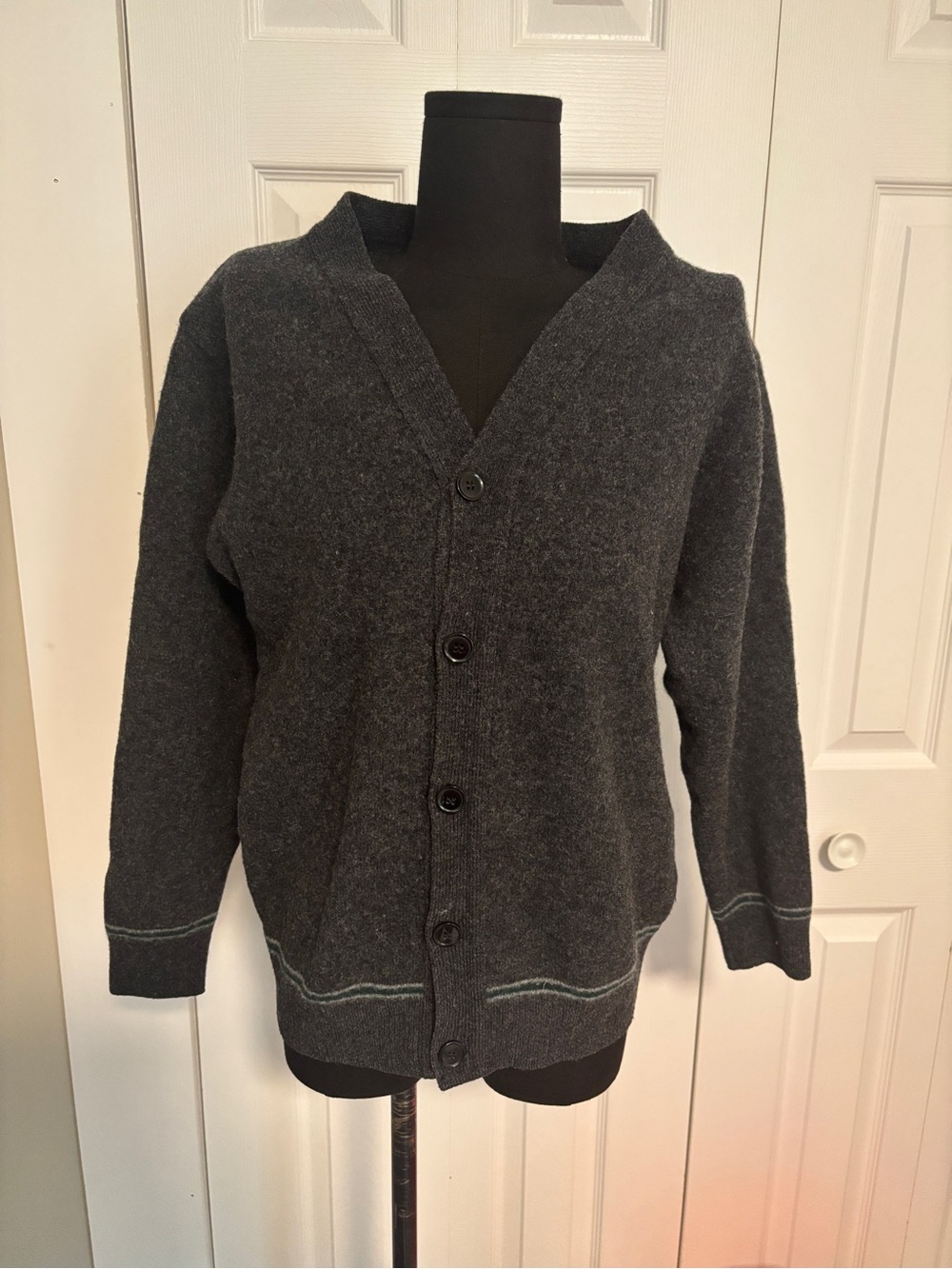 Harry Potter Ravenclaw Cardigan Sz LG Gray 100% Lambs Wool Made in Scotland